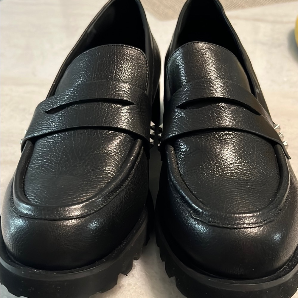 Ladies Black Leather Loafers
